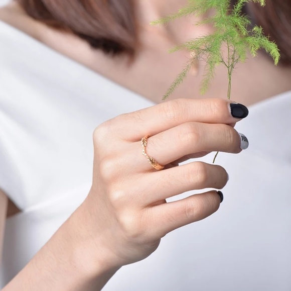 🍒NEW🍒 GOLD PLATED GREEK RING - Picture 5 of 6